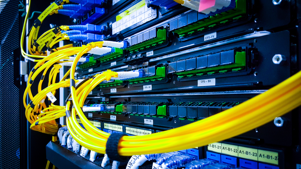 Challenges and Benefits of Using Fiber Optics in Data Centers